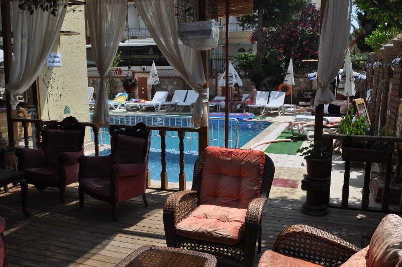 Moonlight Hotel Аланя Екстериор снимка