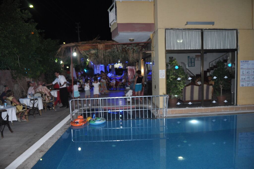 Moonlight Hotel Аланя Екстериор снимка